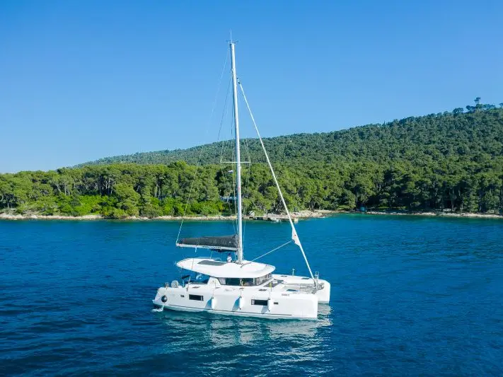 BRATTIA, Lagoon 42