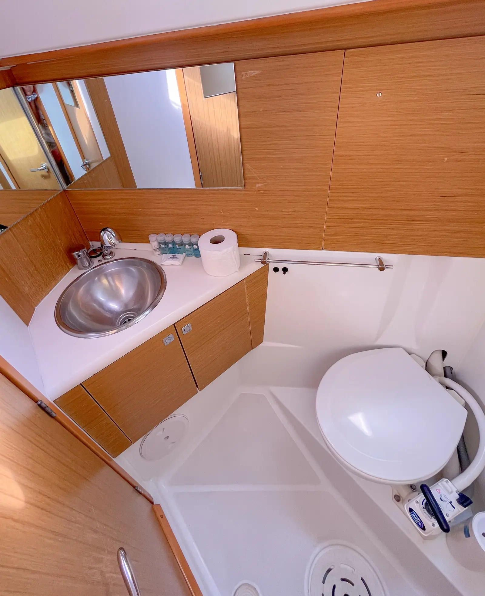 Beethoven ( with Bowthruster ,Solar Panels), Foto 8