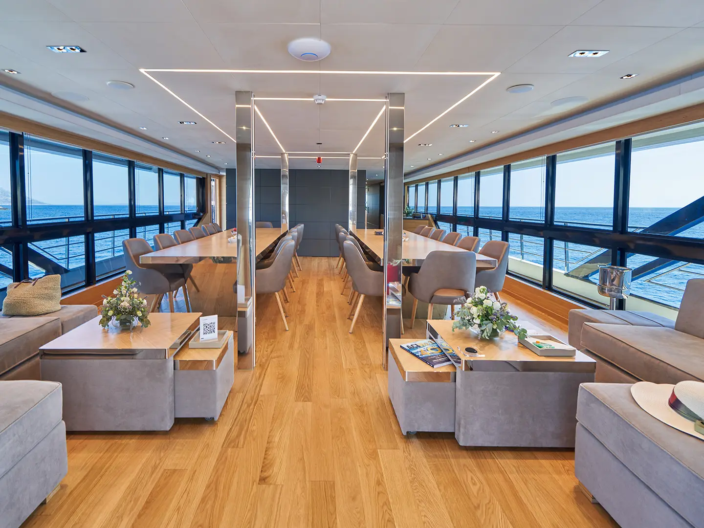 ARGO, Interior image