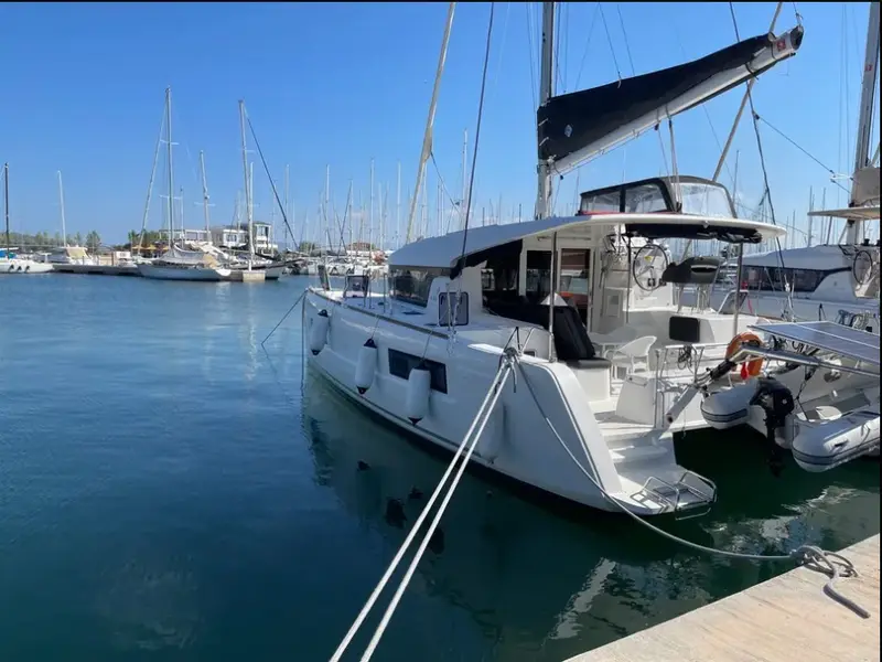 AF-LAG40B, Lagoon 40