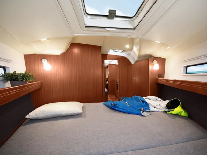 Hera, interior
