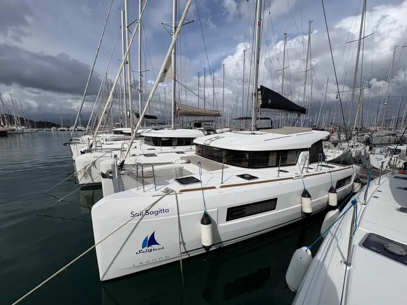 Sail Sagitta, Lagoon 40