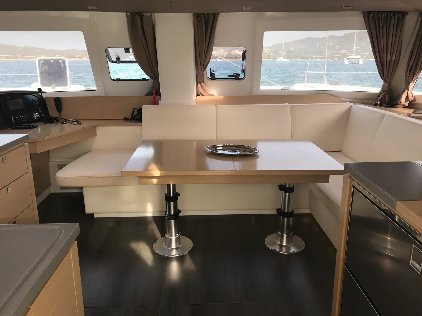 Pixie Dixie, Interior image