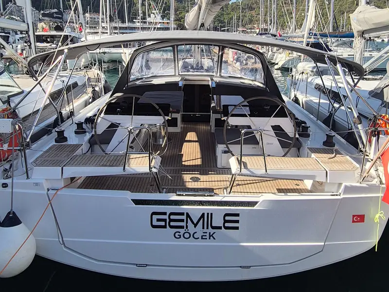 Gemile, Hanse 460