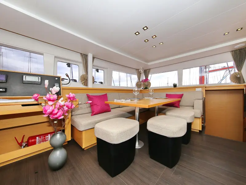 LADIES&GENTLEMEN, Interior image