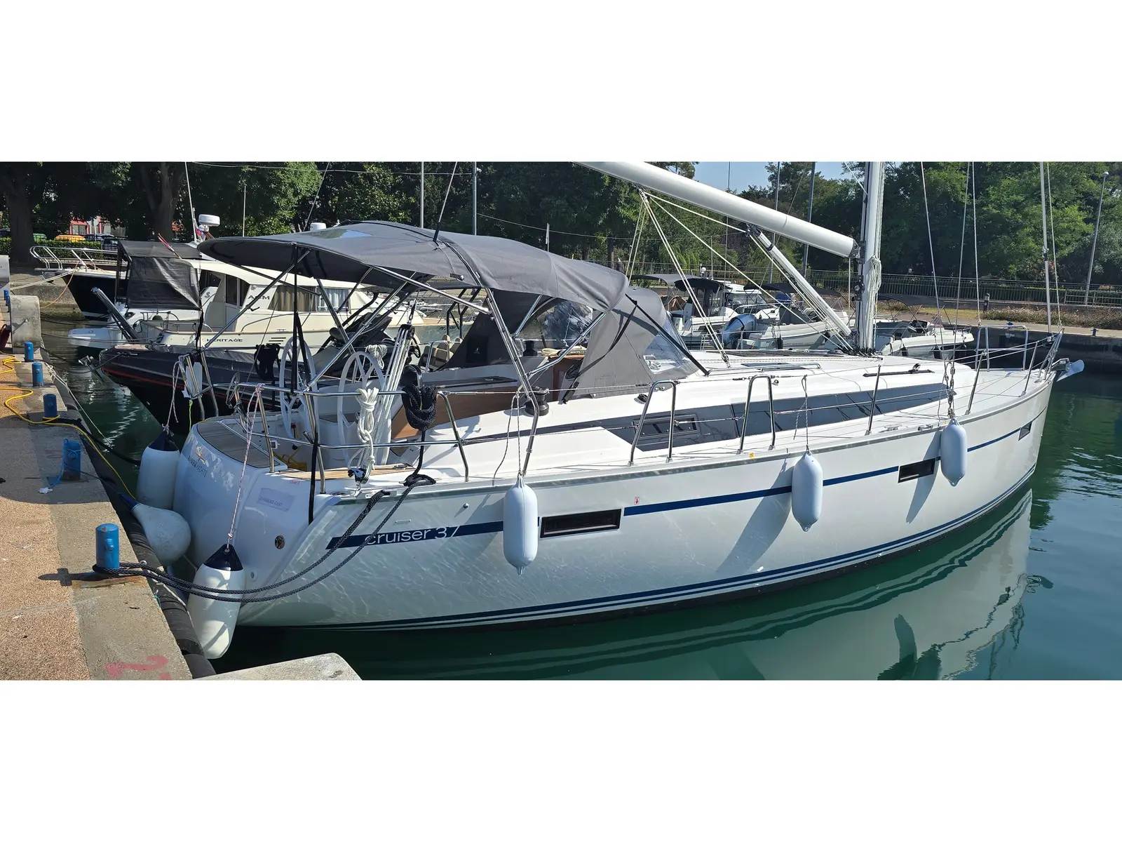 Sunseeker, Main image