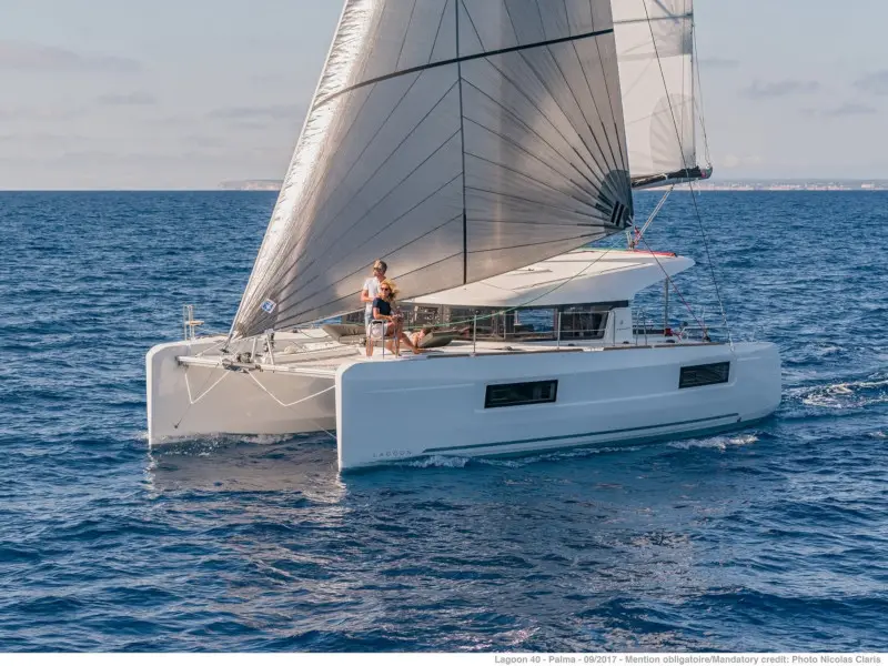 Doris, Lagoon 40