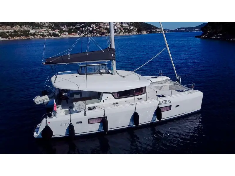 Jutka, Lagoon 42