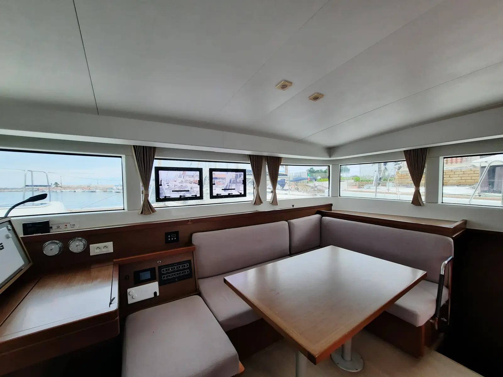 Altea, Interior image