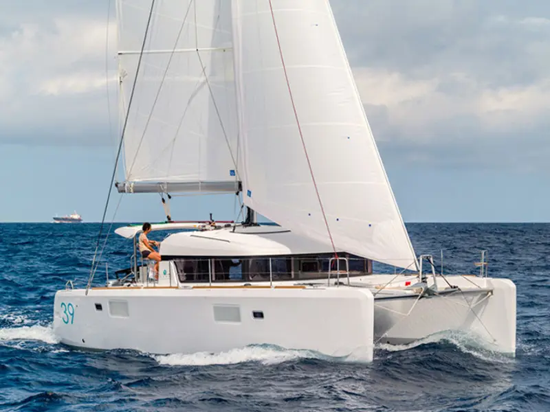 Bob Cat, Lagoon 39