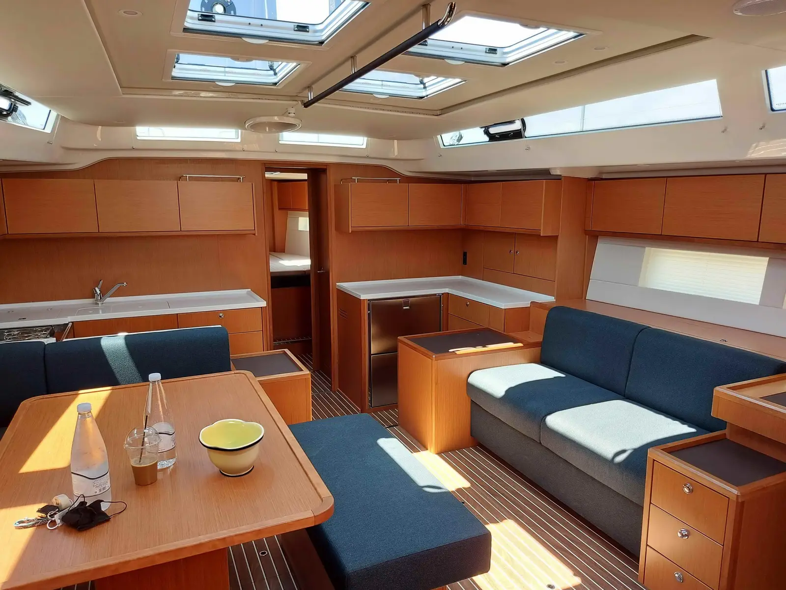 PROMITHEAS, Interior image