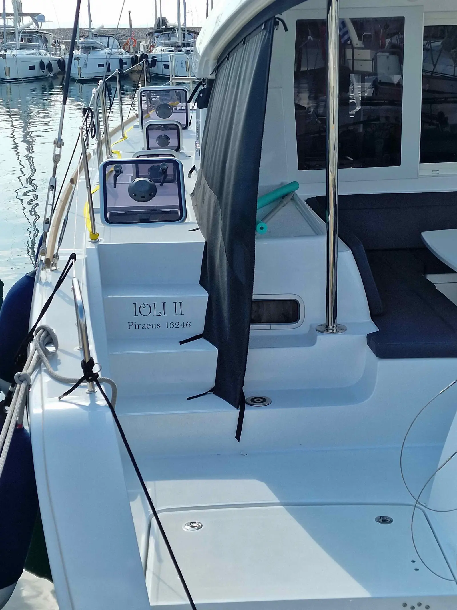 IOLI II, Foto 2