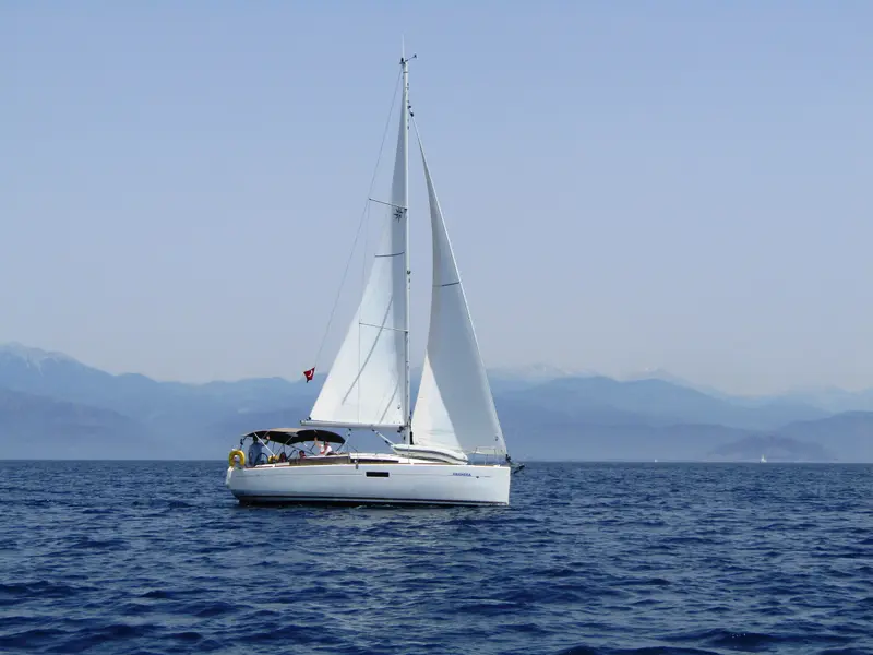 Anahera, Main image