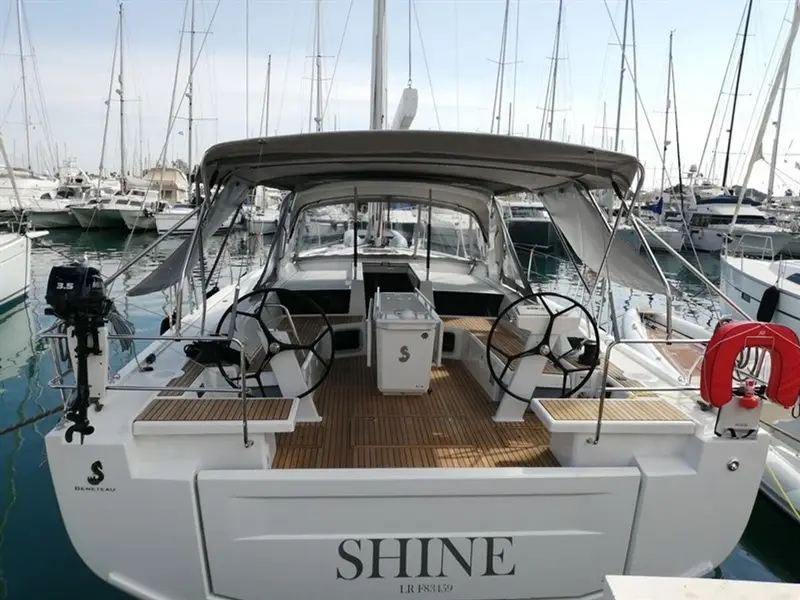 SHINE, Main image