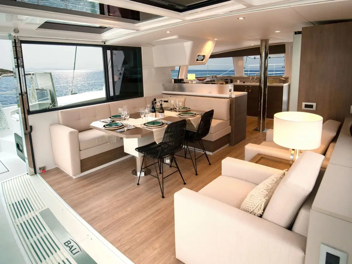 OLIVIA, Interior image