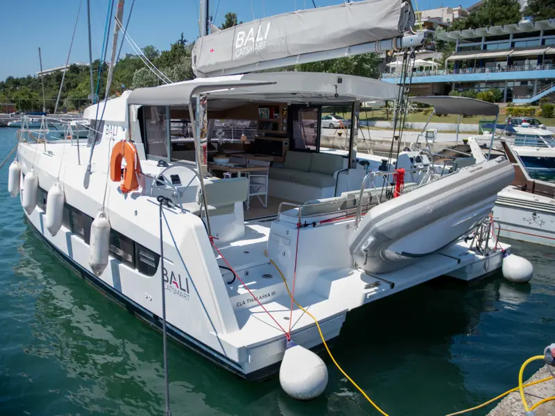 Ela Thalassa III, Bali Catsmart
