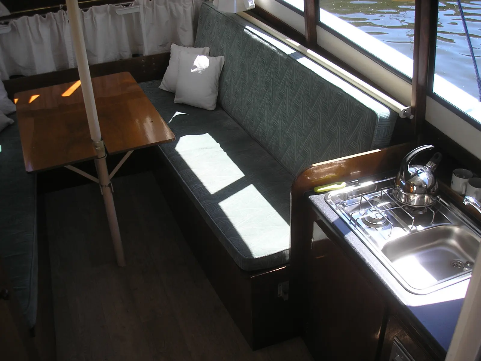 Classic, Interior image