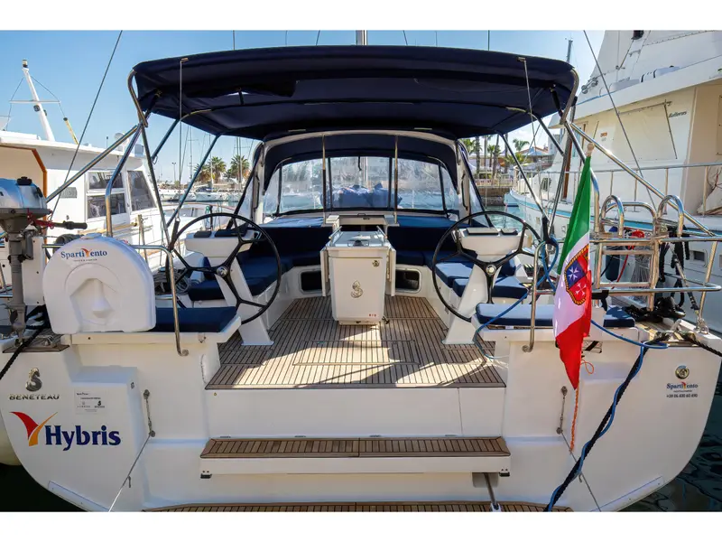 Hybris - Standard Line, Oceanis 51.1