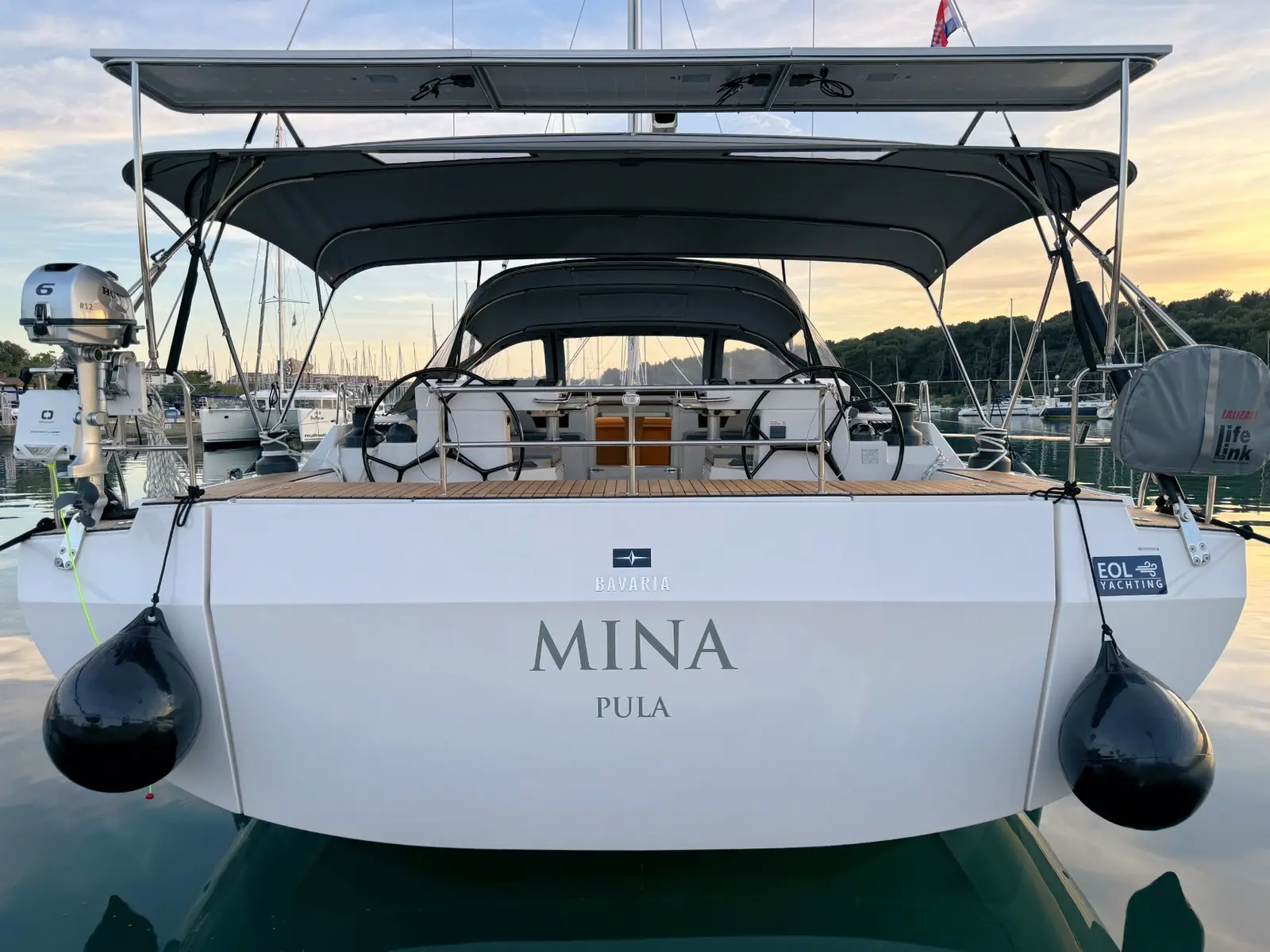 Mina, Foto 18
