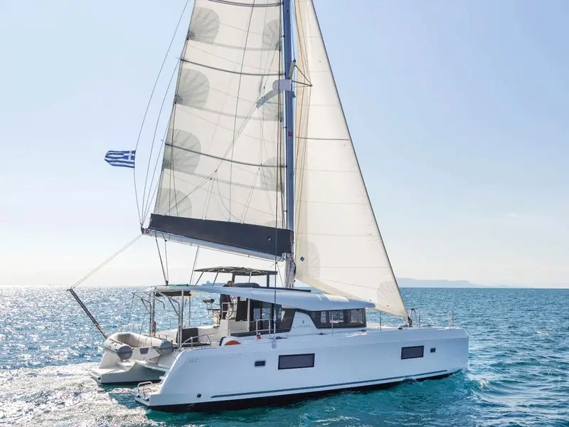 Fantasea, Lagoon 42
