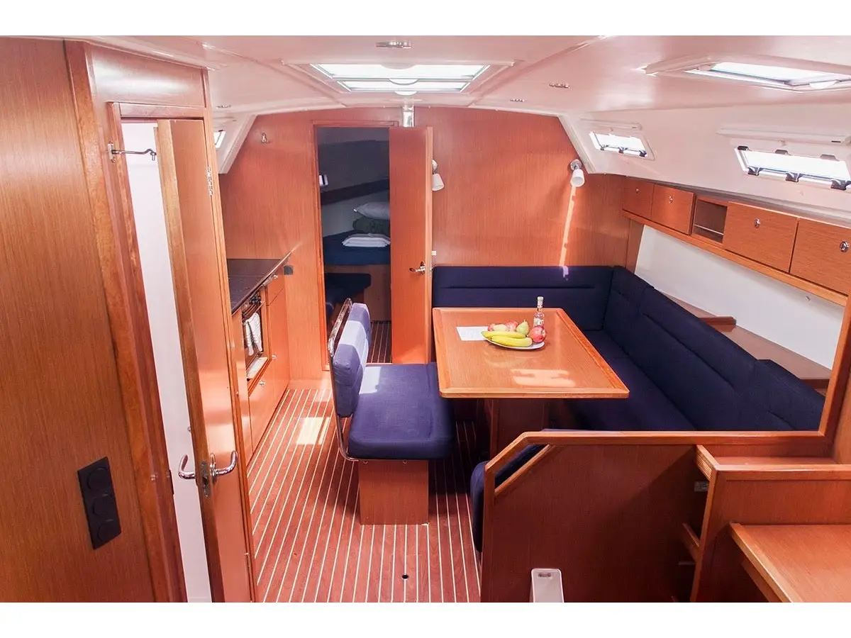 S/Y Klelia, Interior image