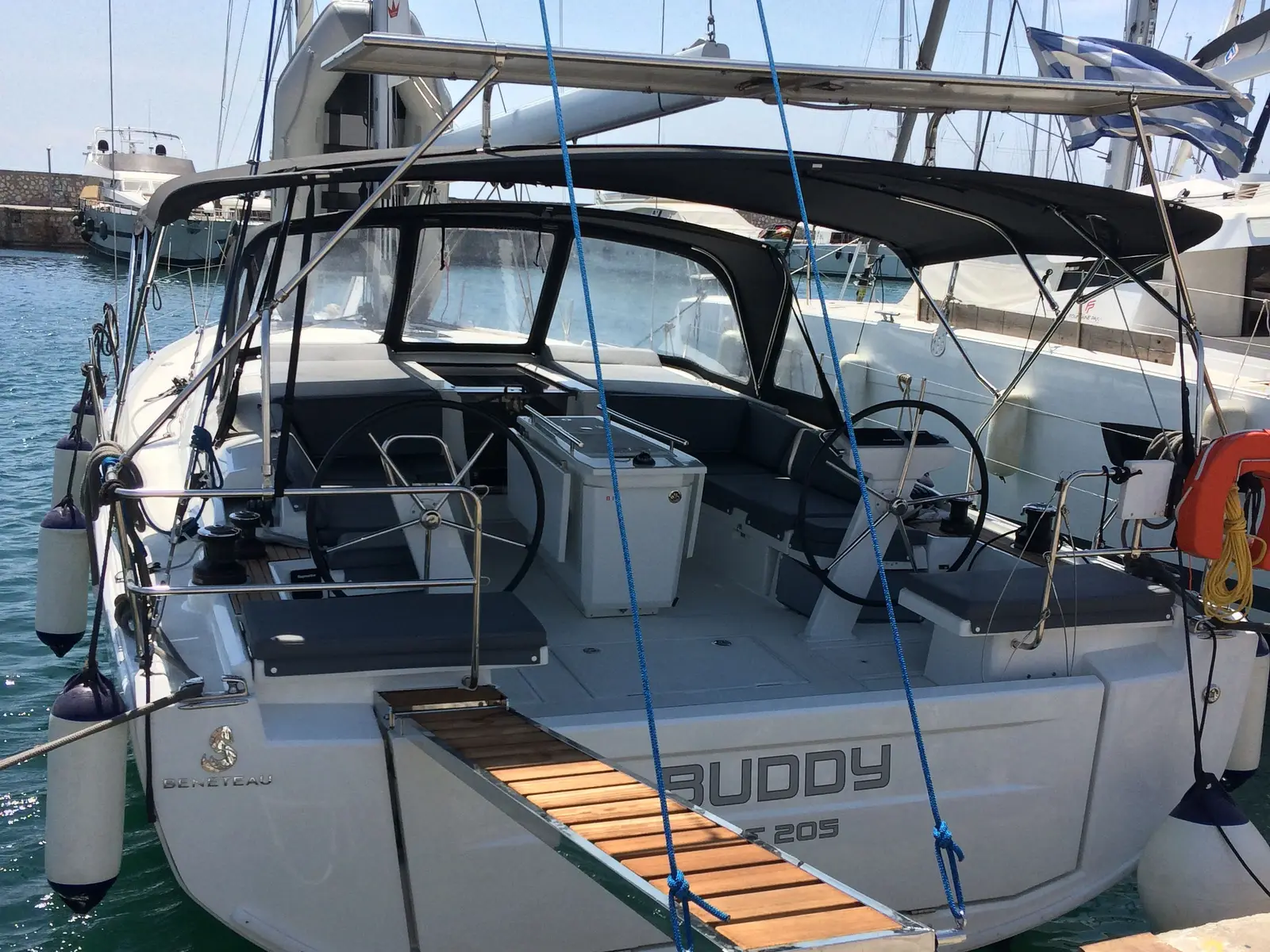 Buddy, Main image