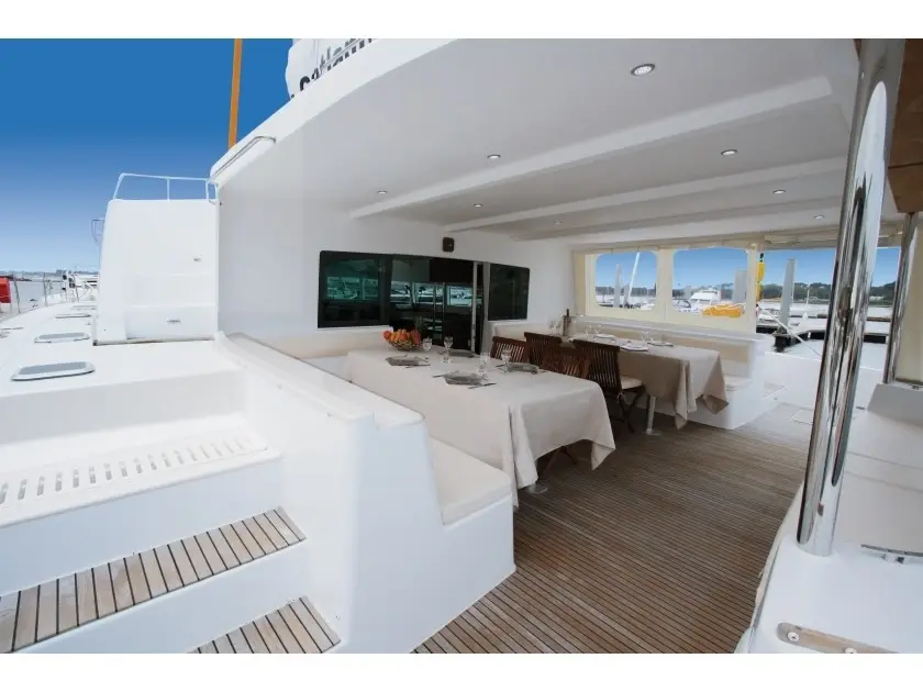 Cabin B06 (RM), Outside Area