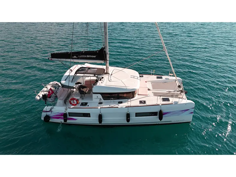 Shima, Lagoon 40