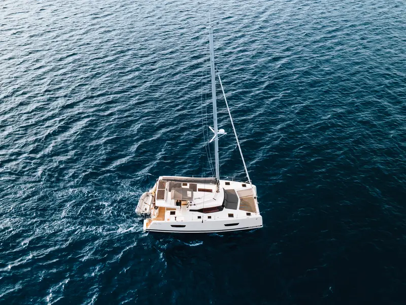 Carpe Vitam, Isla 40