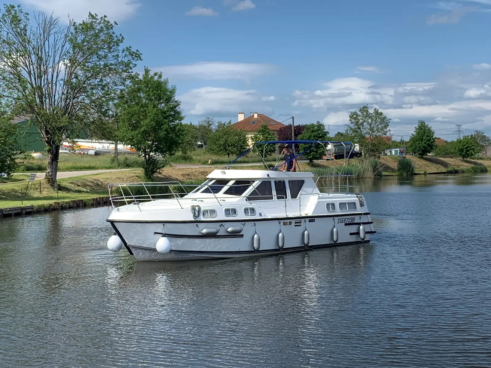 2403, Tarpon 37 N