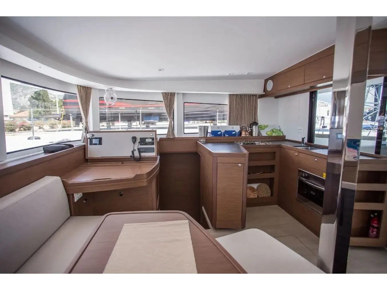 Ariel 3, Interior image