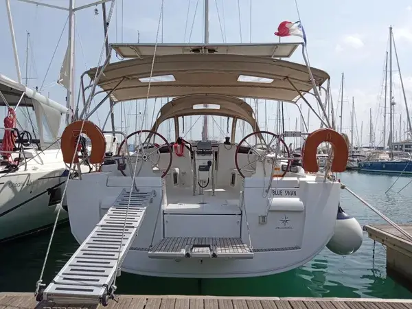 BLUE SWAN, Sun Odyssey 439