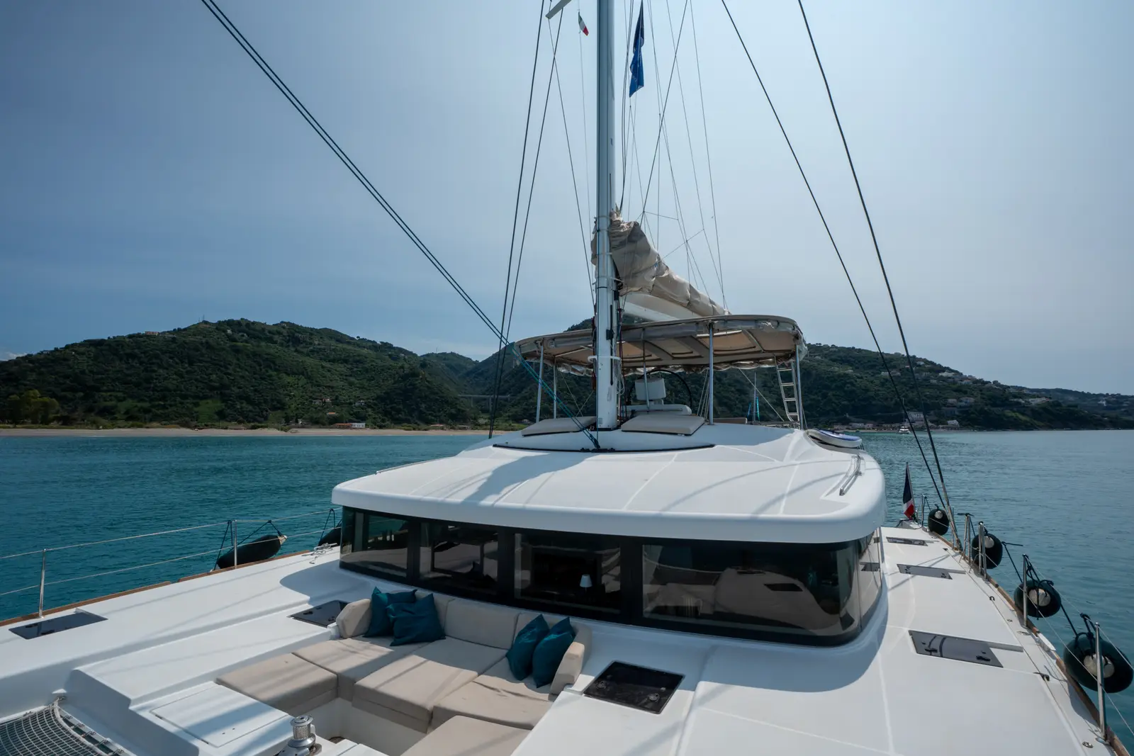 SAILUXE - Fichissimo, Bow