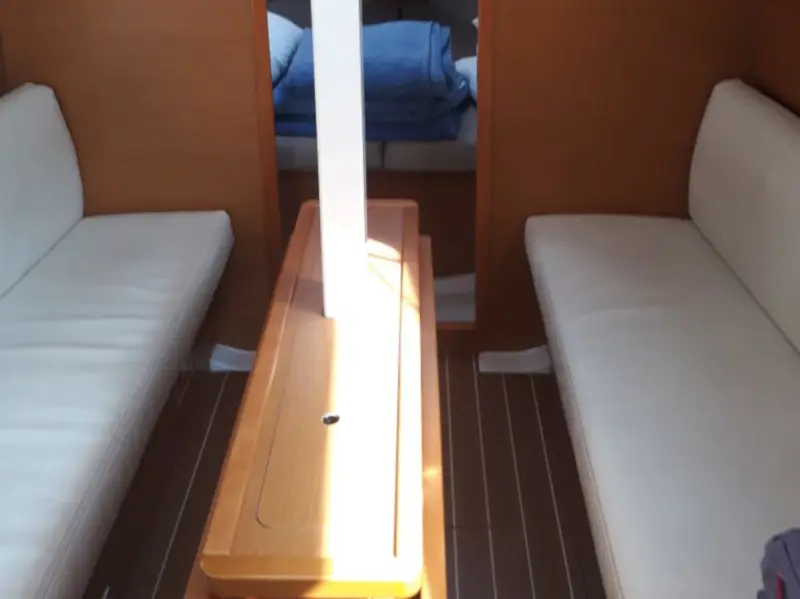 Britannia, Interior image