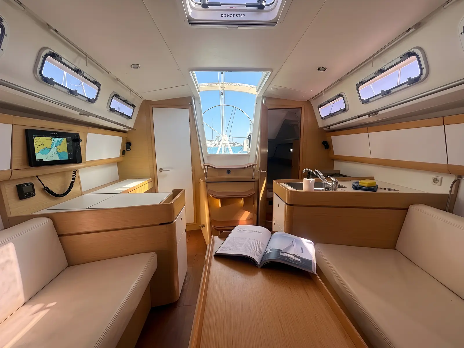 THETIS, Interior image
