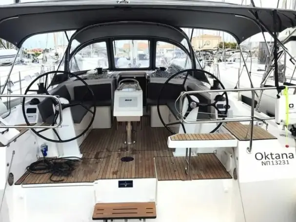 OKTANA, Bavaria C42