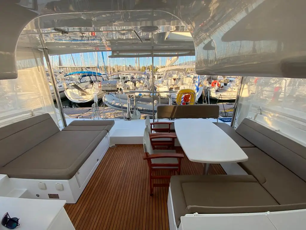 AEROPI |⛵ VIP, Skippered Only, Watermaker, Generator, AC, BBQ, Interior image