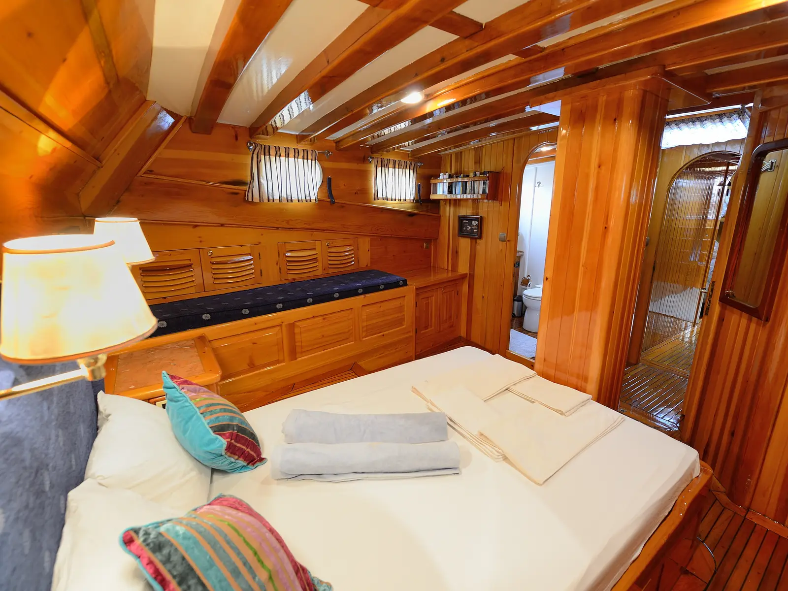 Xenos II Cabin 1 - Comfort, Interior image