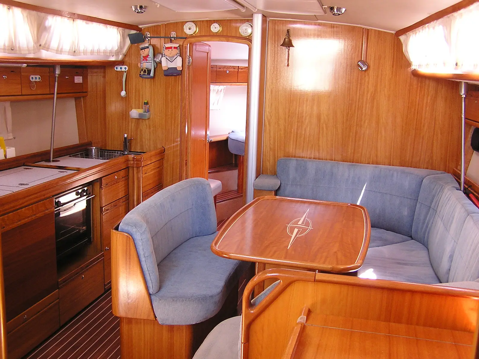 Alma Libre, Interior image
