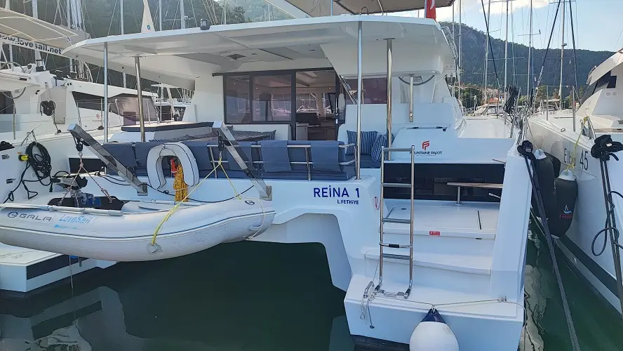 Reina, Foto 7