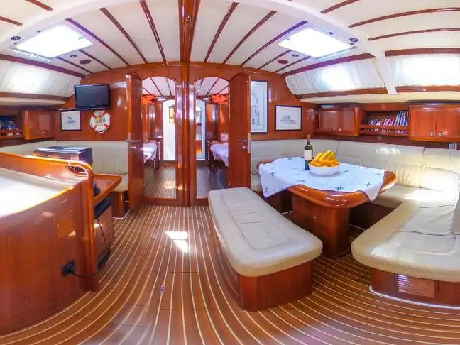 Kallikratis, Interior image