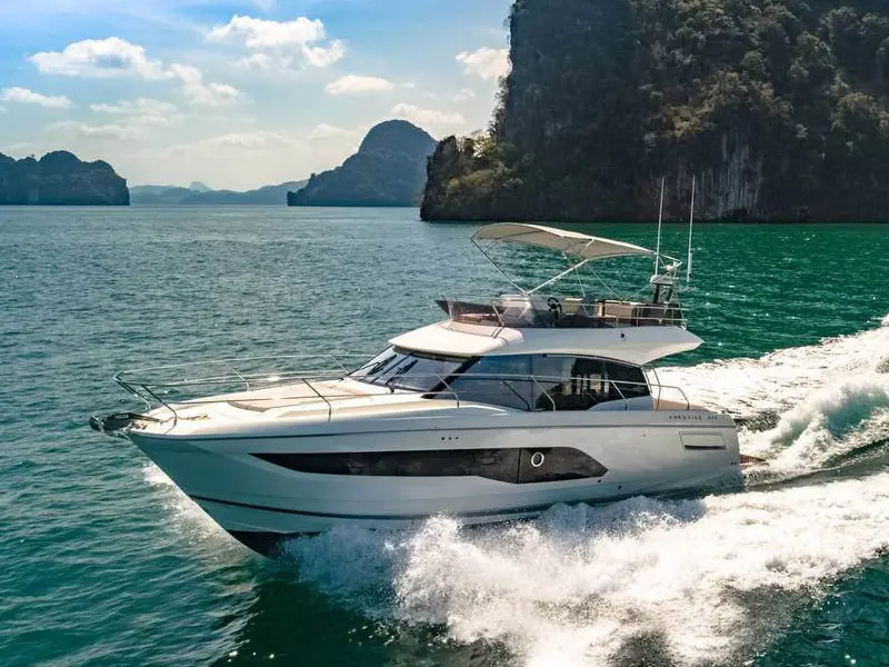 Brigadoon, Prestige 420 Fly