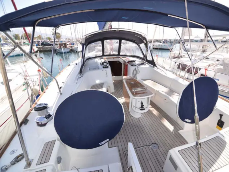 Captain John, Main image