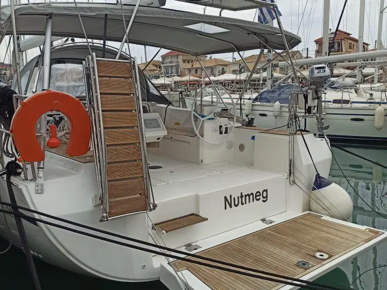 Nutmeg, Main image