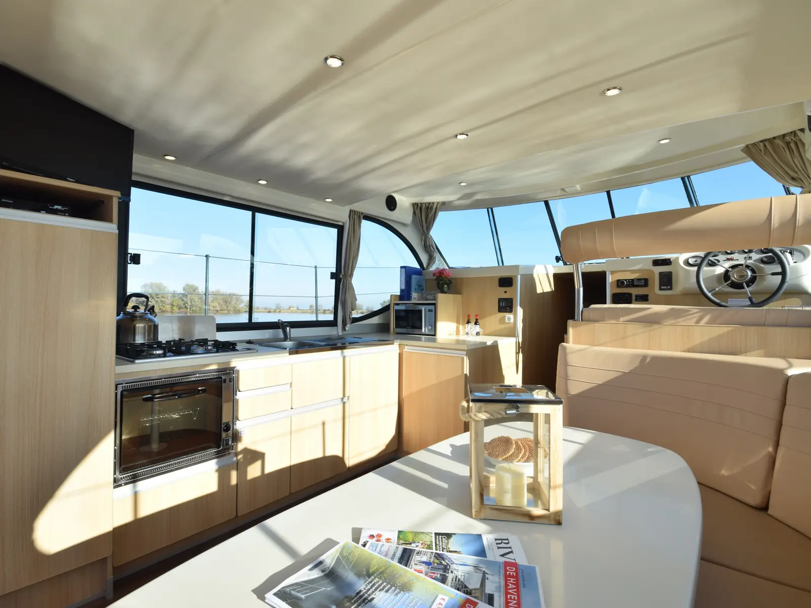 Cruiser Premium+ 8/10 Pers., Interior image