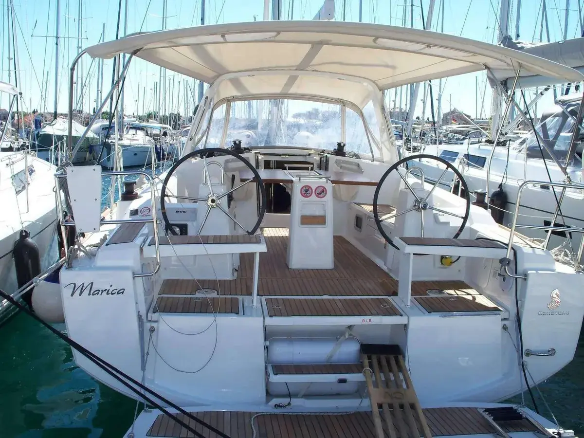 Marica, Oceanis 38