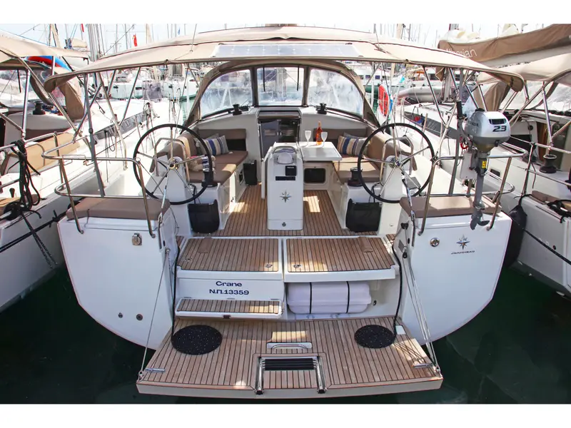 CRANE, Sun Odyssey 440