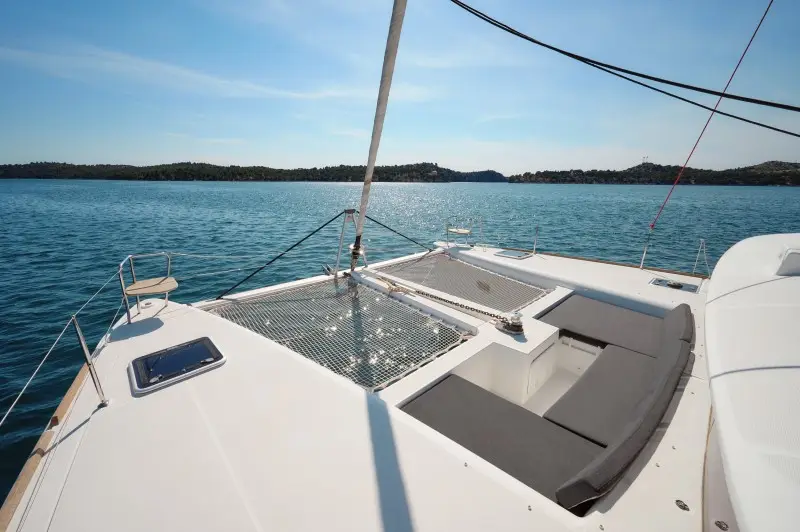 Zuzo 2, Lagoon 450