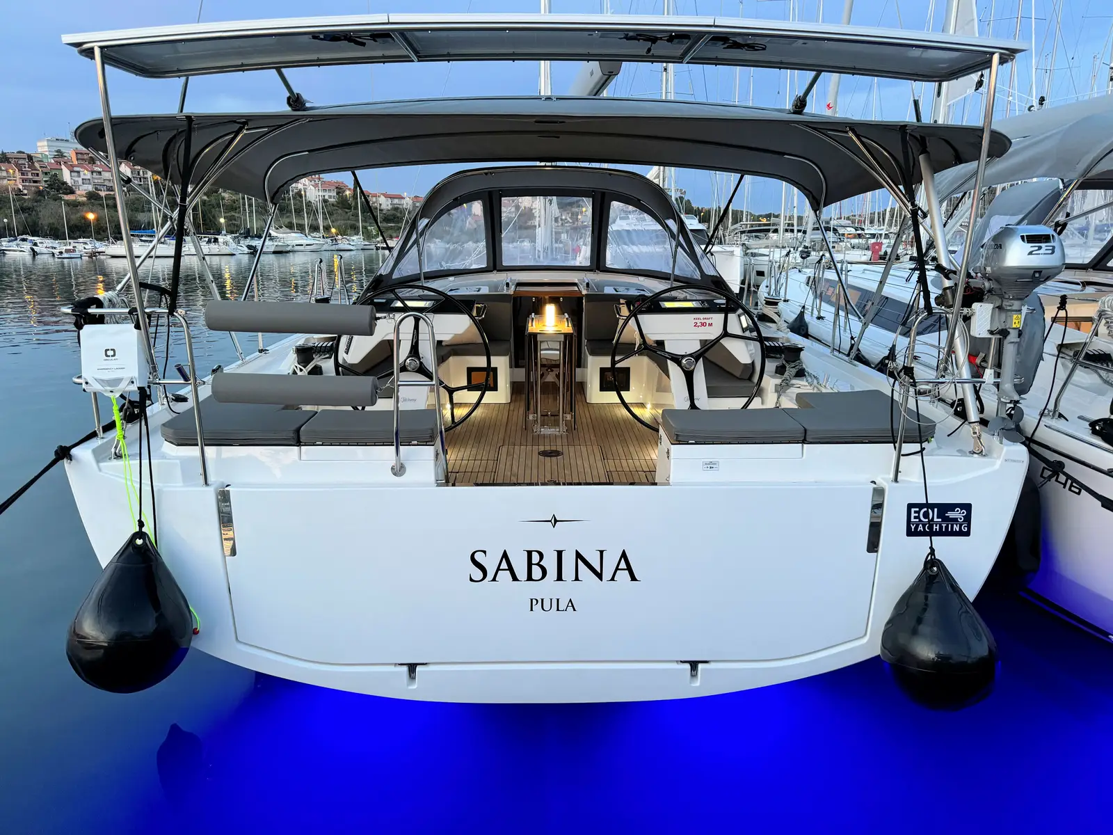Sabina, Main image