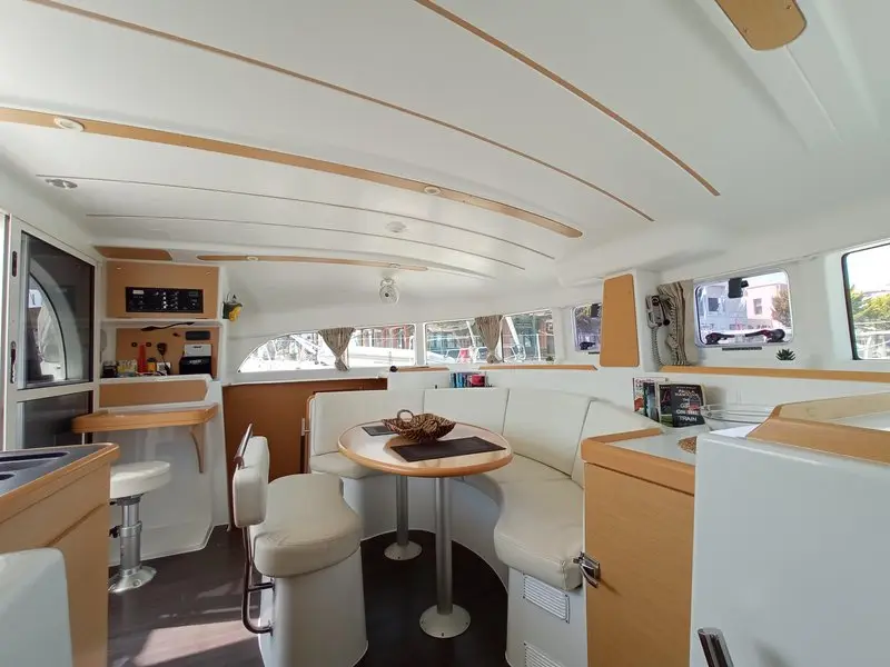 SUNRISE, Interior image